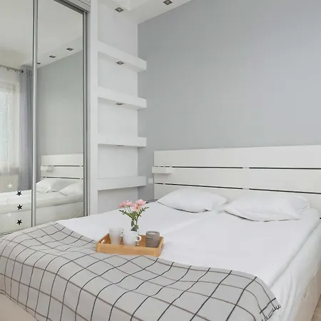 Air-conditioned Two Bedroom Family By Renters Daire Krakow