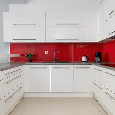 Air-conditioned Two Bedroom Family By Renters Daire Krakow