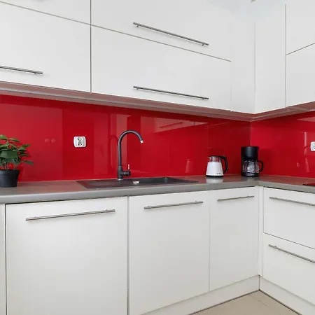 Air-conditioned Two Bedroom Family By Renters Daire Krakow