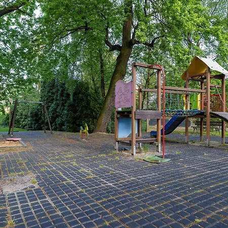 Air-conditioned Two Bedroom Family By Renters Daire